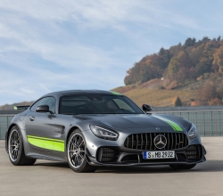 Mercedes-AMG GT R PRO